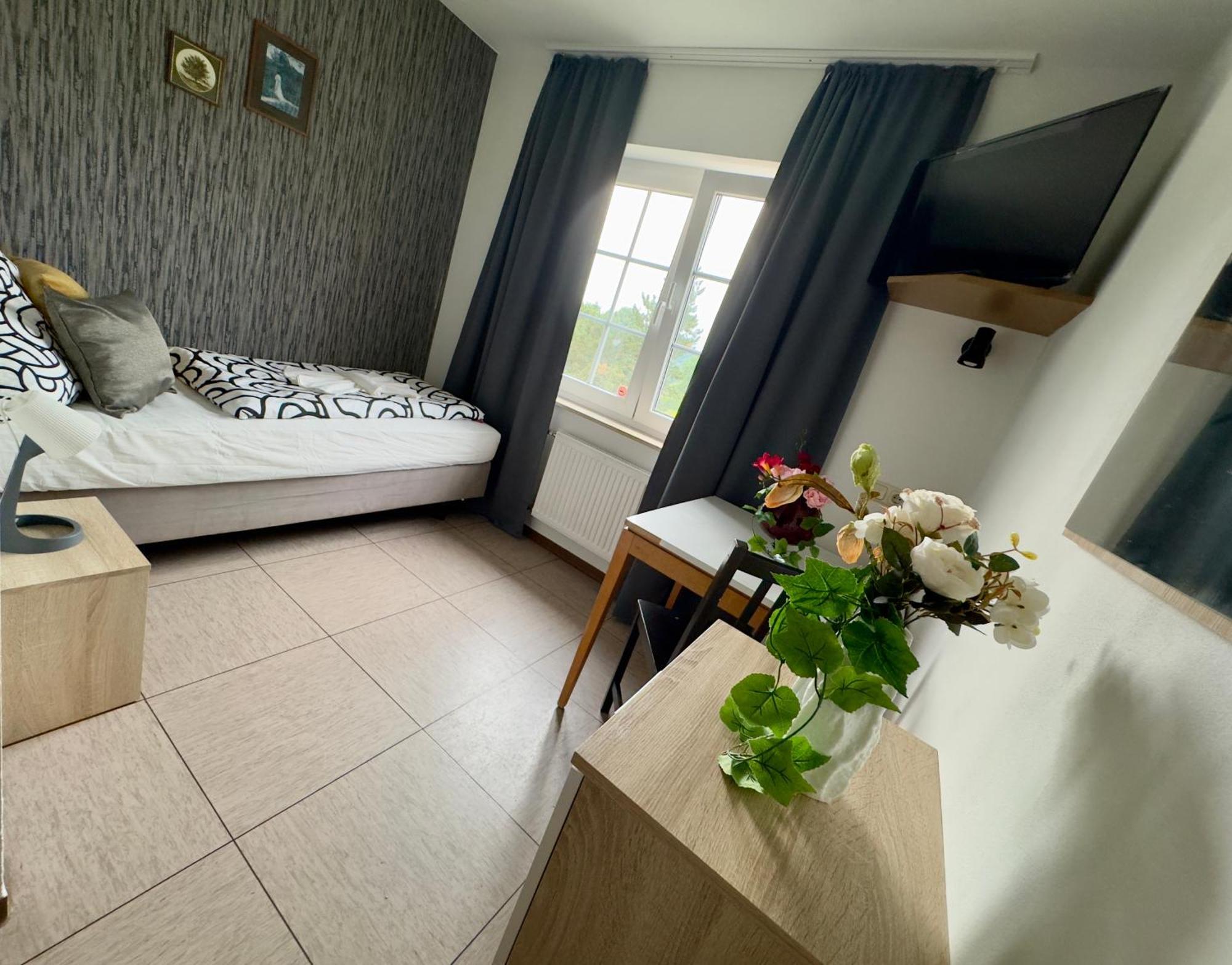Hotel Moji 3 Landhaus Koeln Lindlar Ngoại thất bức ảnh